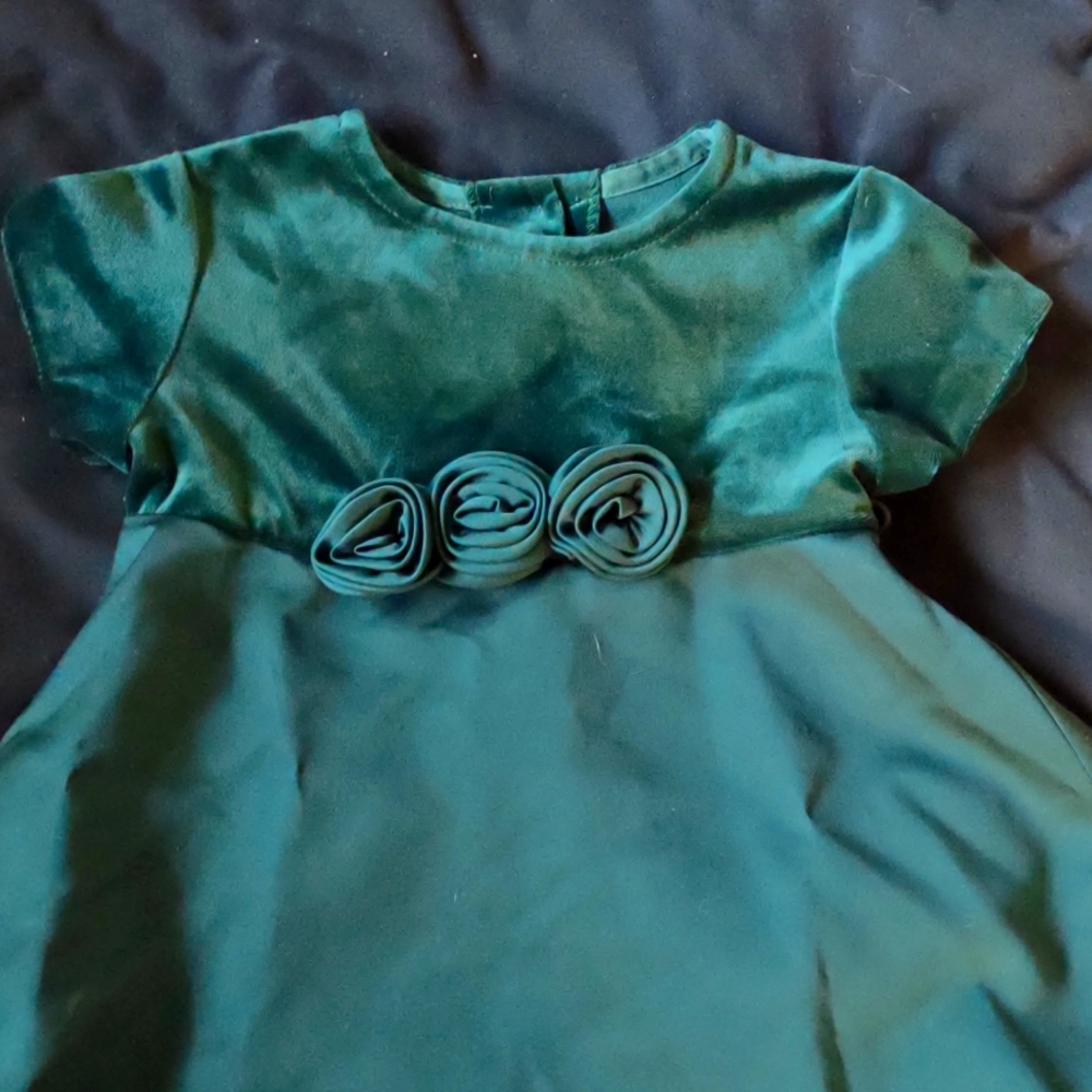 Green girls Christmas dress